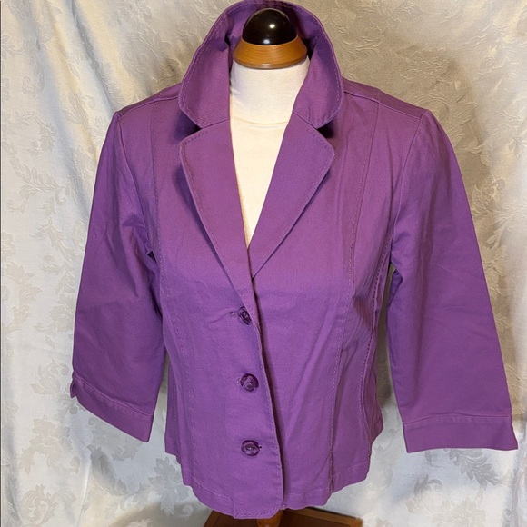 Northern Reflections Jackets & Blazers - Purple 3 button blazer with 3/4 sleeve